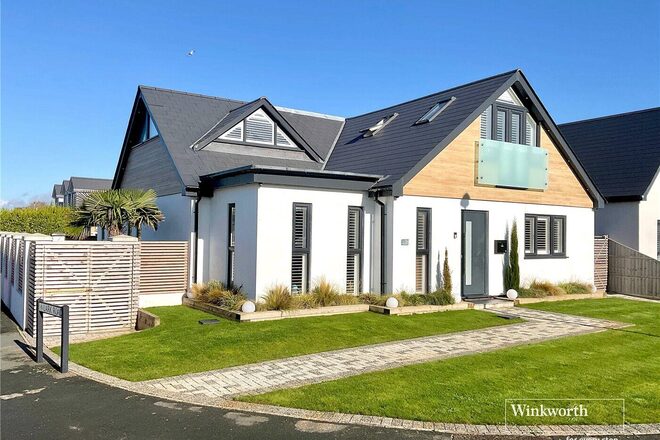 Sheldrake Road, Christchurch, BH23