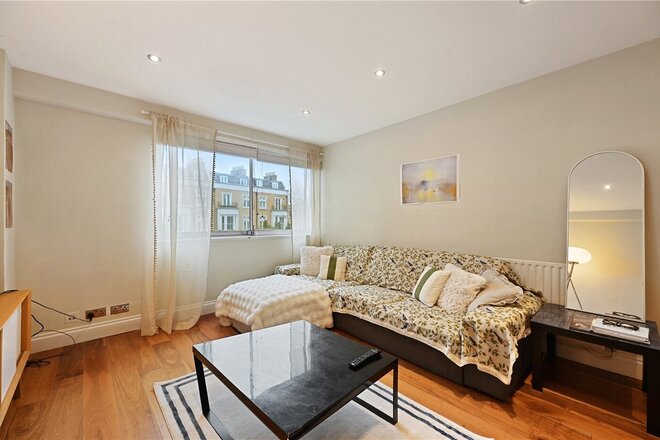 Kensington Heights, London, W8