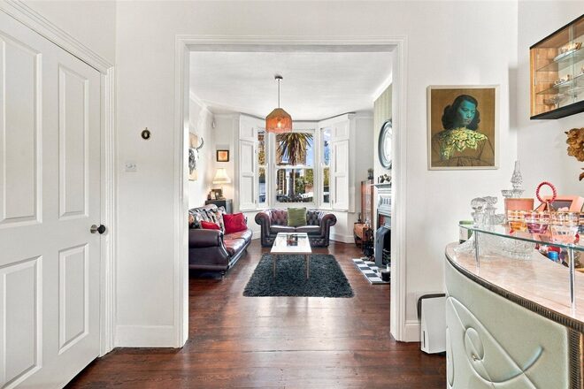 Kersley Road, London, N16