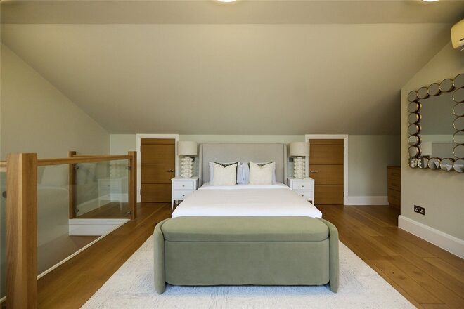 Queensmead, St John's Wood, NW8