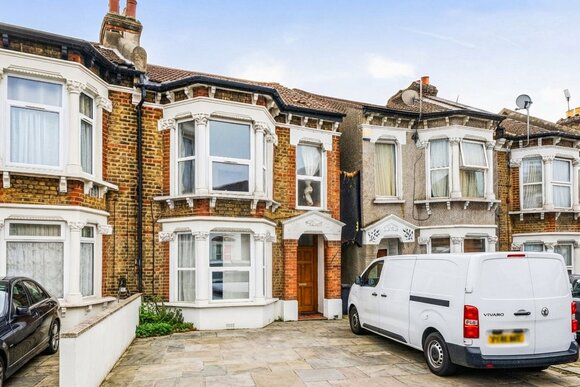 Whitehorse Lane, London, SE25
