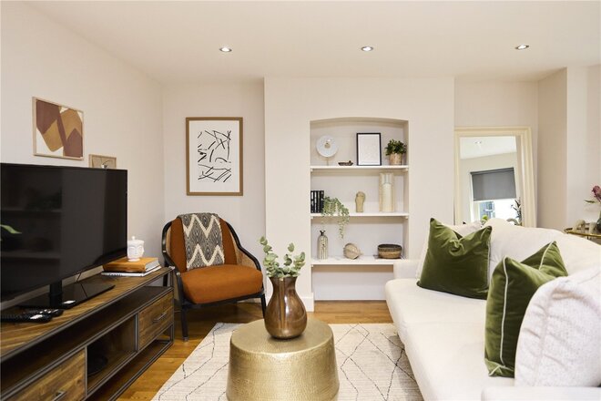 Mildenhall Road, London, E5