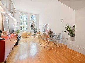 Ludgate Hill, London, EC4M