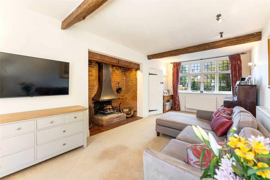 Sitting Room To Fire