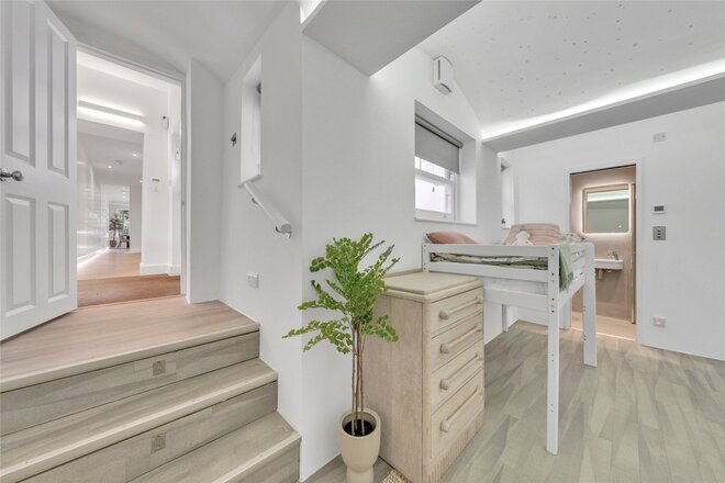 Warrington Crescent, London, W9