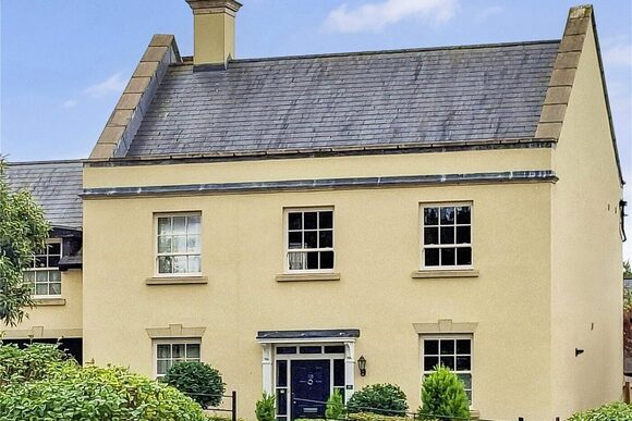 Manor Road, Hampshire, SO22
