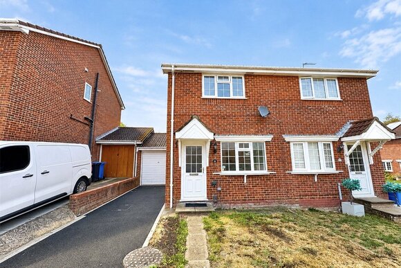 Chaffinch Close, Dorset, BH17