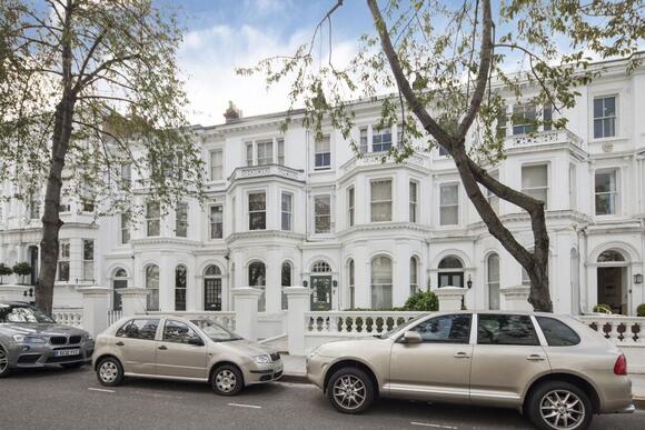 Palace Gardens Terrace, London, W8