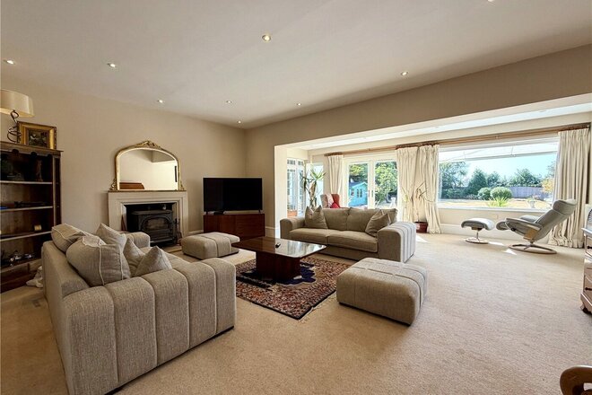 West Overcliff Drive, Dorset, BH4