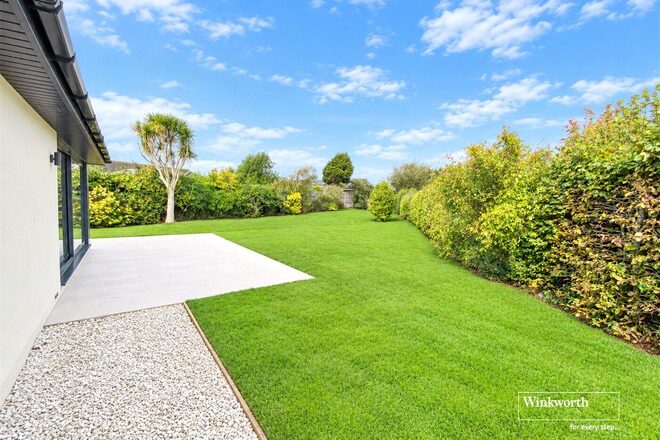 Dunlin Close, Dorset, BH23