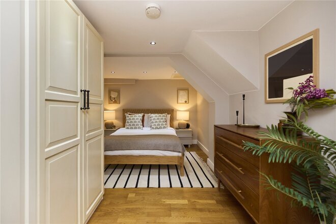 Mildenhall Road, London, E5