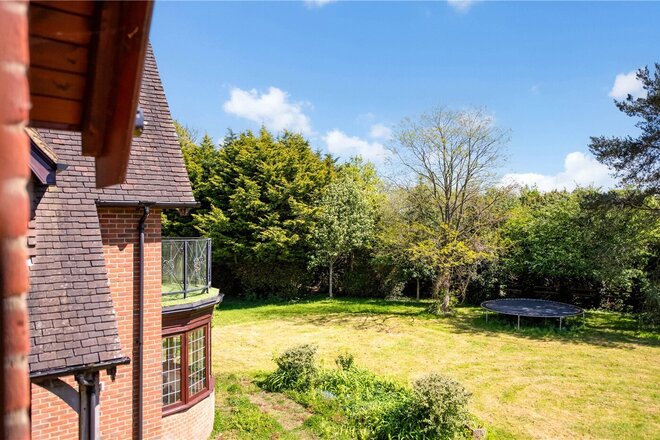 Flexford Road, Near Winchester, SO52