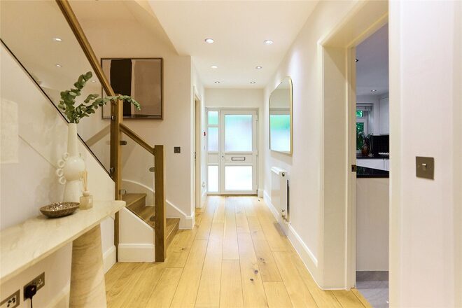 Queensmead, St John's Wood, NW8