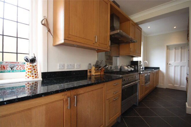 Alumhurst Road, Dorset, BH4