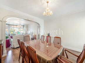 The Vale, London, NW11