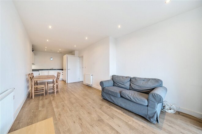 Staith Court, London, E3