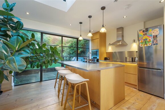 Powerscroft Road, London, E5