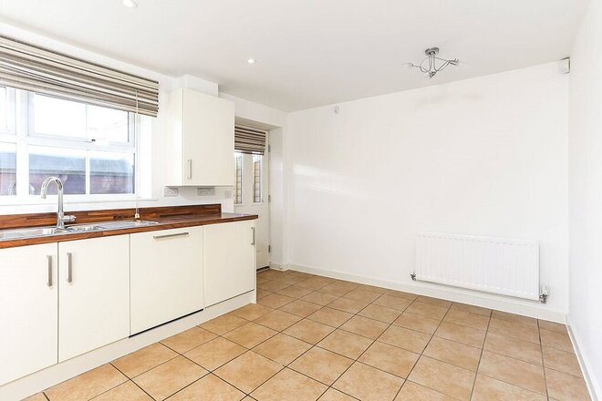 Twiss Square, Winchester, SO23