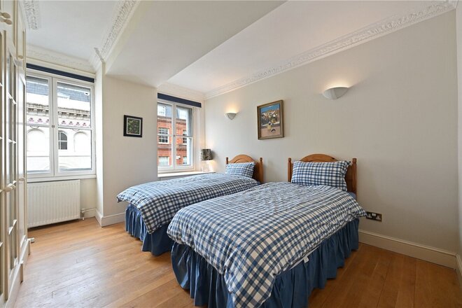 Henrietta Street, London, WC2E