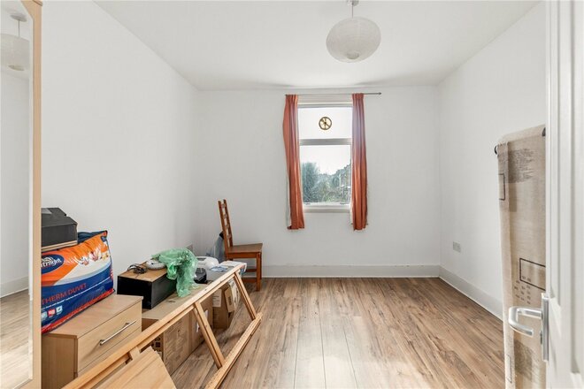 Clissold Crescent, London, N16