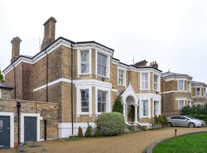 Dulwich Wood Avenue, London, SE19
