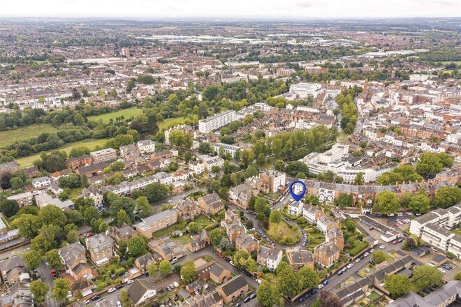 Lansdowne Circus, Warwickshire, CV32