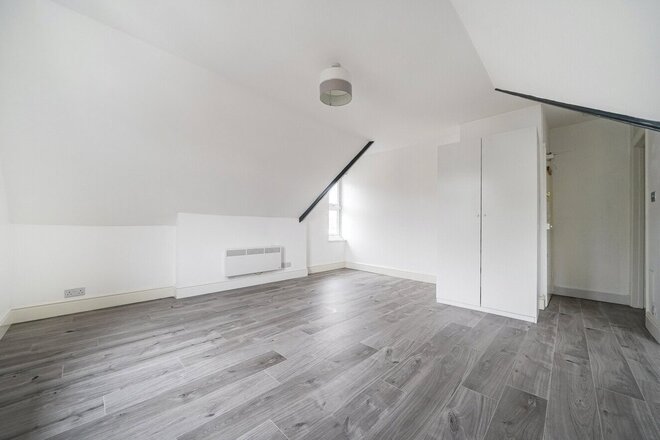 Gatestone Road, London, SE19