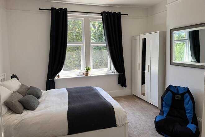Kings Crescent, Poole, BH14