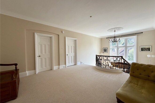 West Overcliff Drive, Dorset, BH4