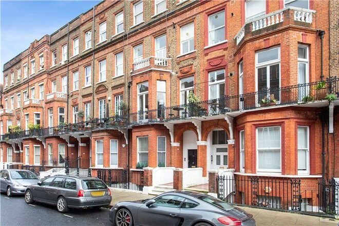 Rosary Gardens, London, SW7