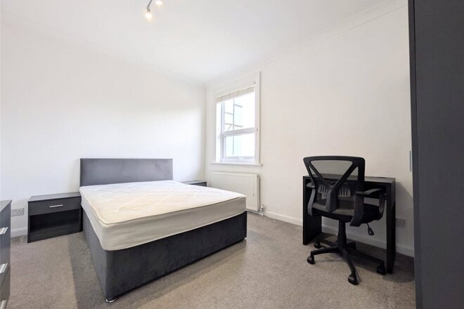 West Hendon Broadway, London, NW9