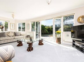 Golf Links Road, Dorset, BH22