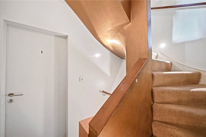 New Row, London, WC2N
