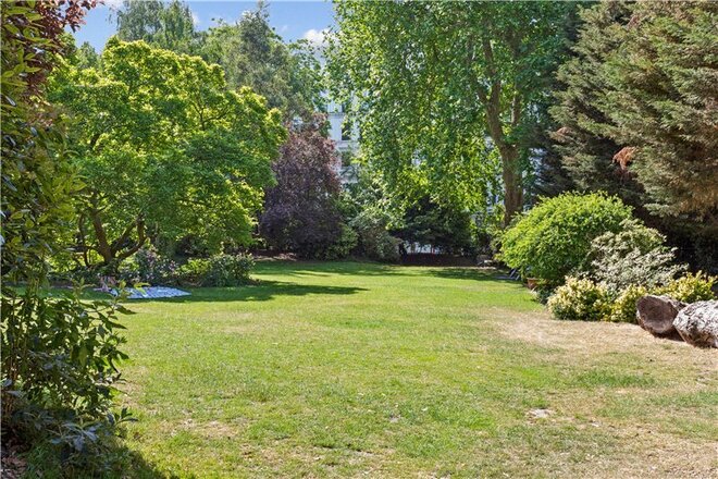 Queens Gate Gardens, London, SW7