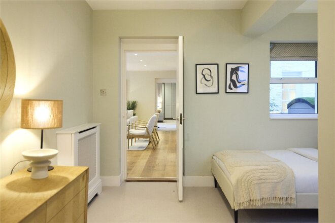 Strathearn Place, London, W2