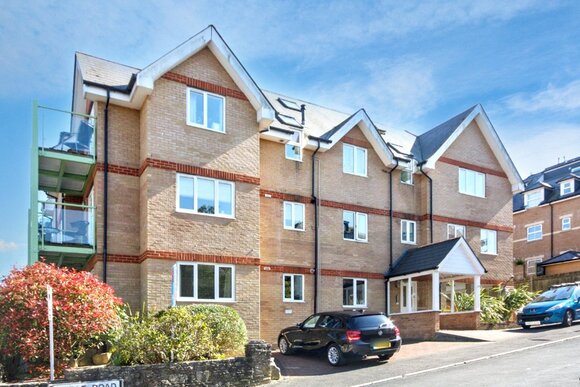 Earle Road, Dorset, BH4