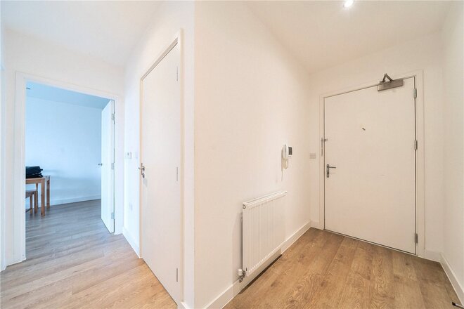Staith Court, London, E3