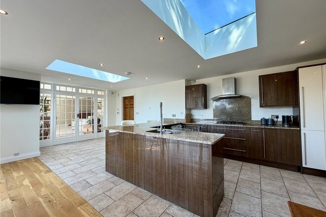 West Overcliff Drive, Dorset, BH4