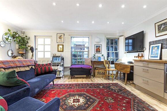 Amwell Street, London, EC1R