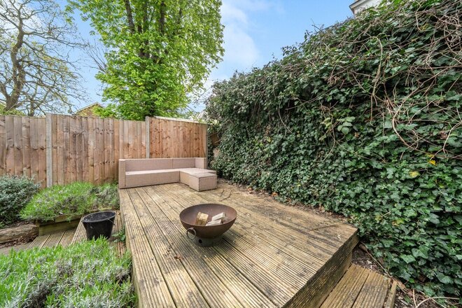 Waldegrave Road, London, SE19