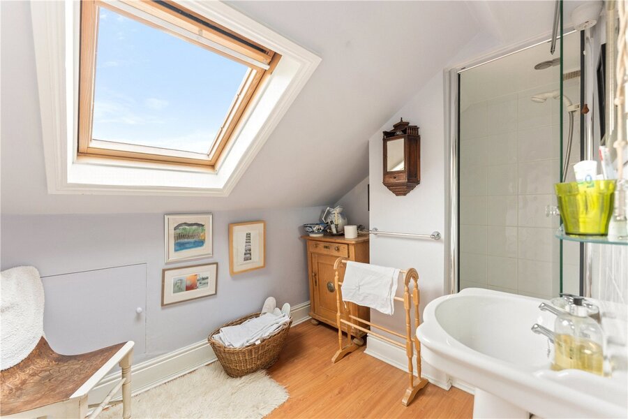 2nd Floor Bathroom