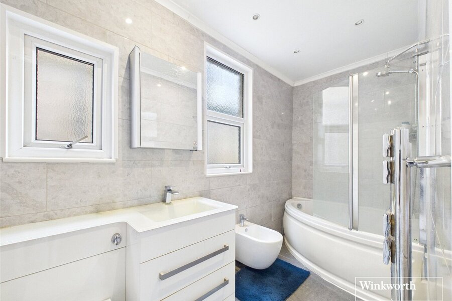 Main Bathroom