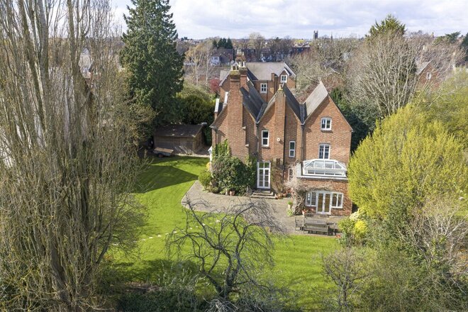 Eastnor Grove, Warwickshire, CV31