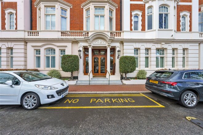 North Gate, St John's Wood, NW8