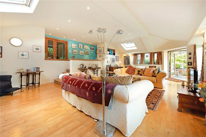 Sleepers Hill, Hampshire, SO22