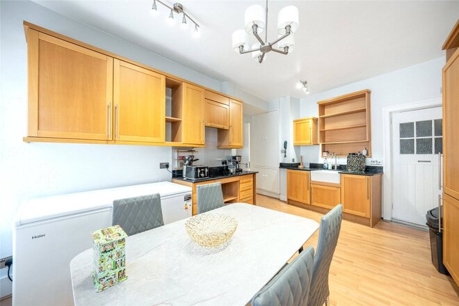 Berkeley Court, Baker Street, NW1