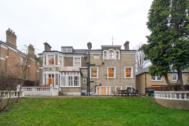 Dulwich Wood Avenue, London, SE19