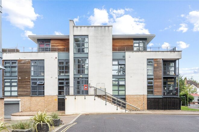 Whitelands Crescent, London, SW18