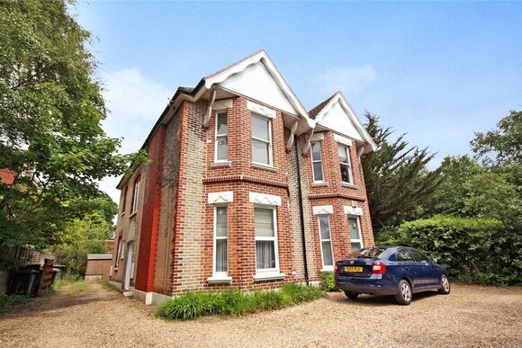 Nelson Road, Bournemouth, BH4