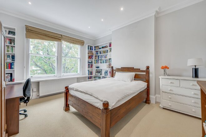 Castelnau, London, SW13